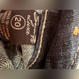 Seven7 straight cut size 20 in dark blue